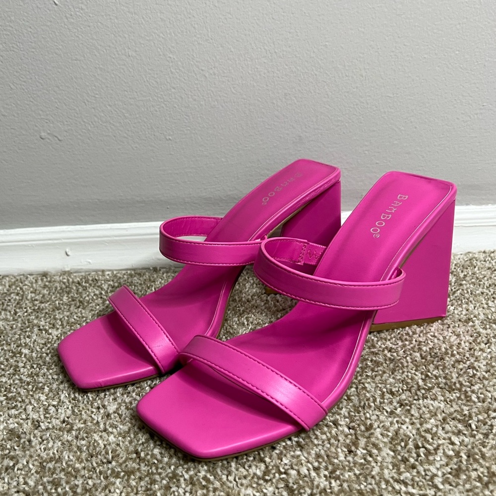 Women’s Bamboo JPM Hot Pink Heel Sandal Size 11
